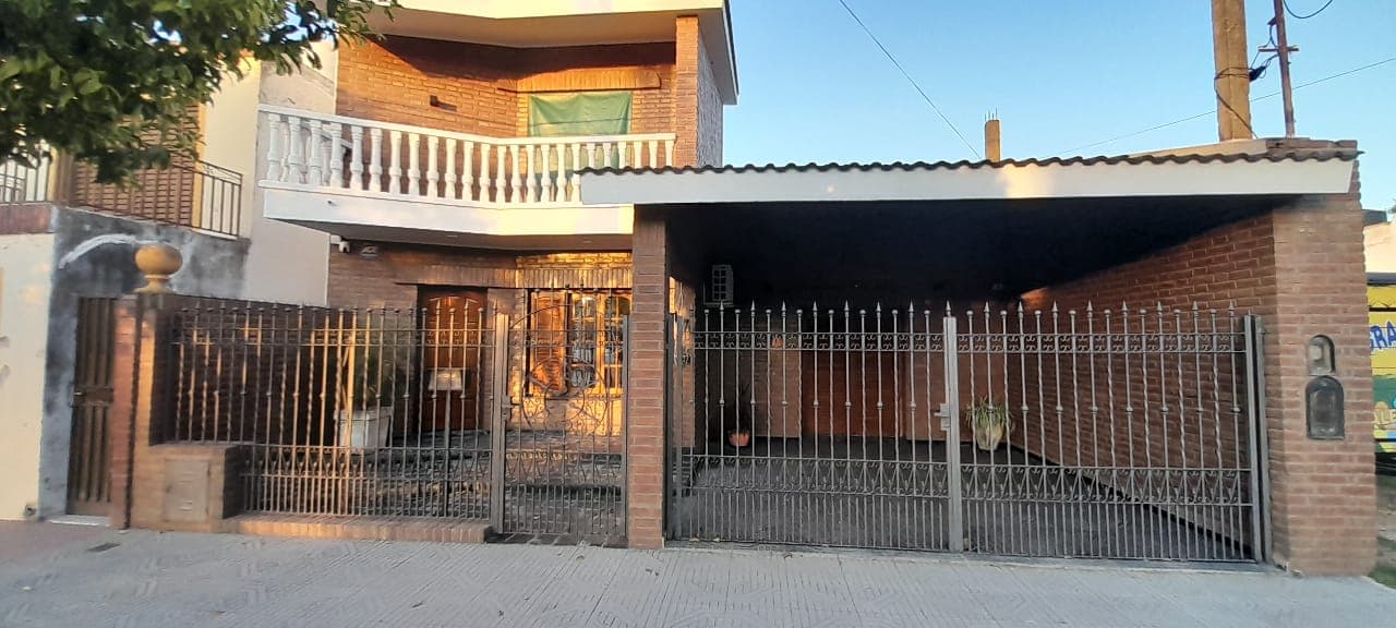 Casa de categoría — Hipólito Irigoyen 1592